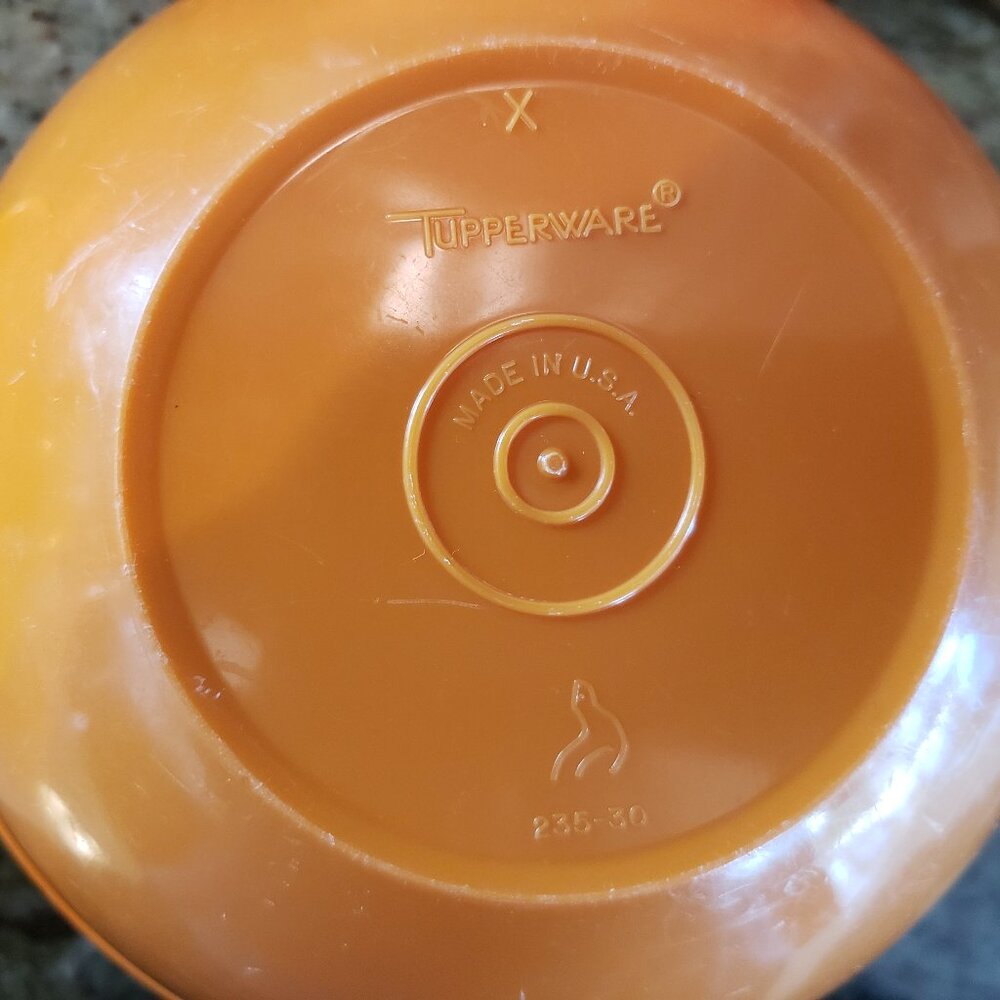 Vintage  Tupperware Bowls Set of 4 - Picture 8 of 12
